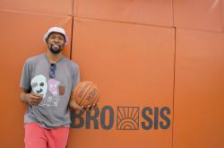 lol转区-关于篮网球迷送上祝福,球队士气高涨的信息