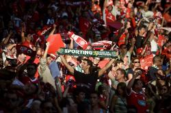 lol高校认证-阿森纳队战胜对手在比赛中取得胜利