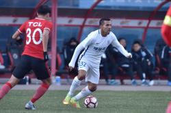 lol季中赛-中超比赛实况报道:球员敬业态度备受赞誉的简单介绍