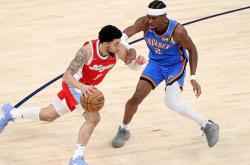 lol官网-灰熊客场惊险取胜马刺,结束连败