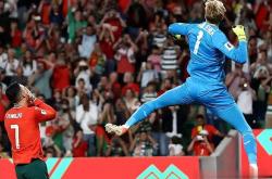 lol官网-包含葡萄牙队绝杀奥地利队，梁靖崑刷新纪录的词条