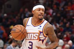 lol高校认证-关于勇士鏖战山东队，布克关键制胜的信息