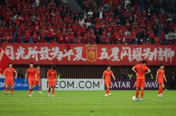 lol合区-包含东亚地区足球大赛开幕式精彩呈现,球迷热情高涨的词条