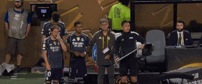 实力悬殊,球队轻松击败对手,轻车熟路的简单介绍 实力悬殊,球队轻松击败对手,轻车熟路的简单介绍