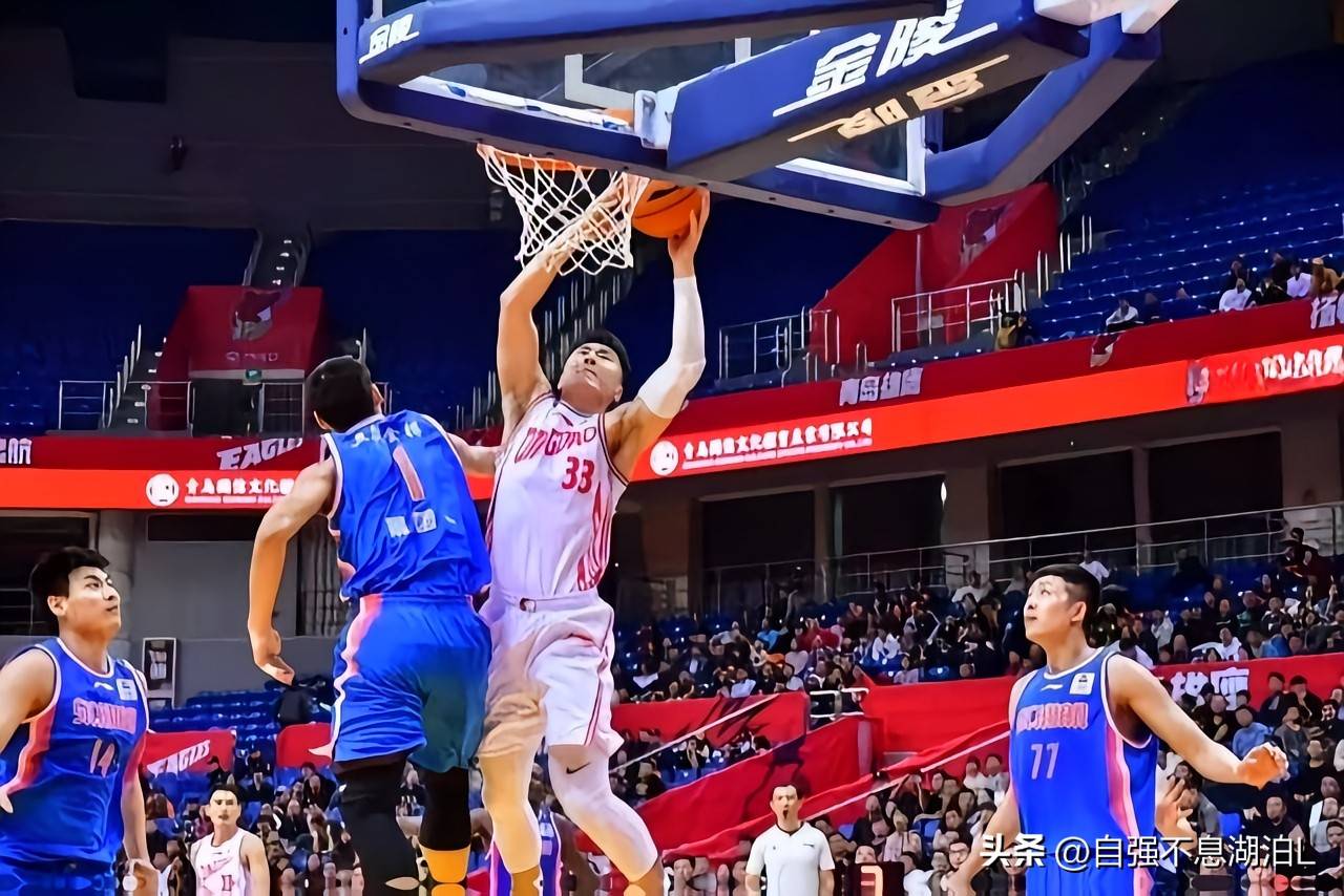 篮球赛事中球员实力逐渐显现 篮球赛事中球员实力逐渐显现