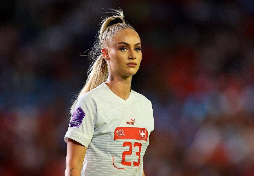 备受瞩目的女足明星有望获得荣誉 备受瞩目的女足明星有望获得荣誉