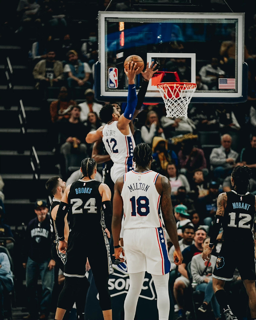 步行者险胜灰熊,终结两连败 步行者险胜灰熊,终结两连败