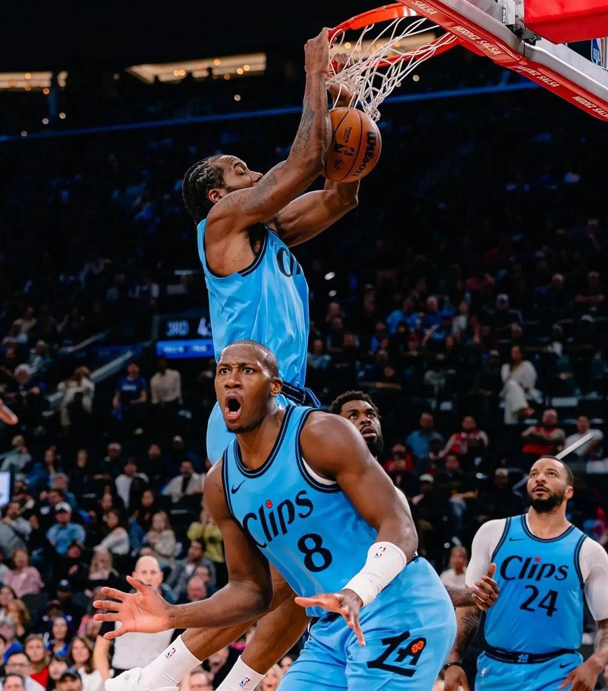 快船击败马刺，四巨头合砍70分取胜